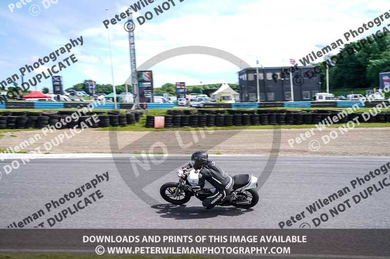 enduro digital images;event digital images;eventdigitalimages;lydden hill;lydden no limits trackday;lydden photographs;lydden trackday photographs;no limits trackdays;peter wileman photography;racing digital images;trackday digital images;trackday photos